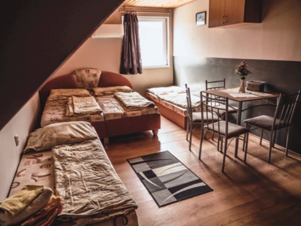 a515-ubytovanie-polacek-sturovo-20231213-005301-2994