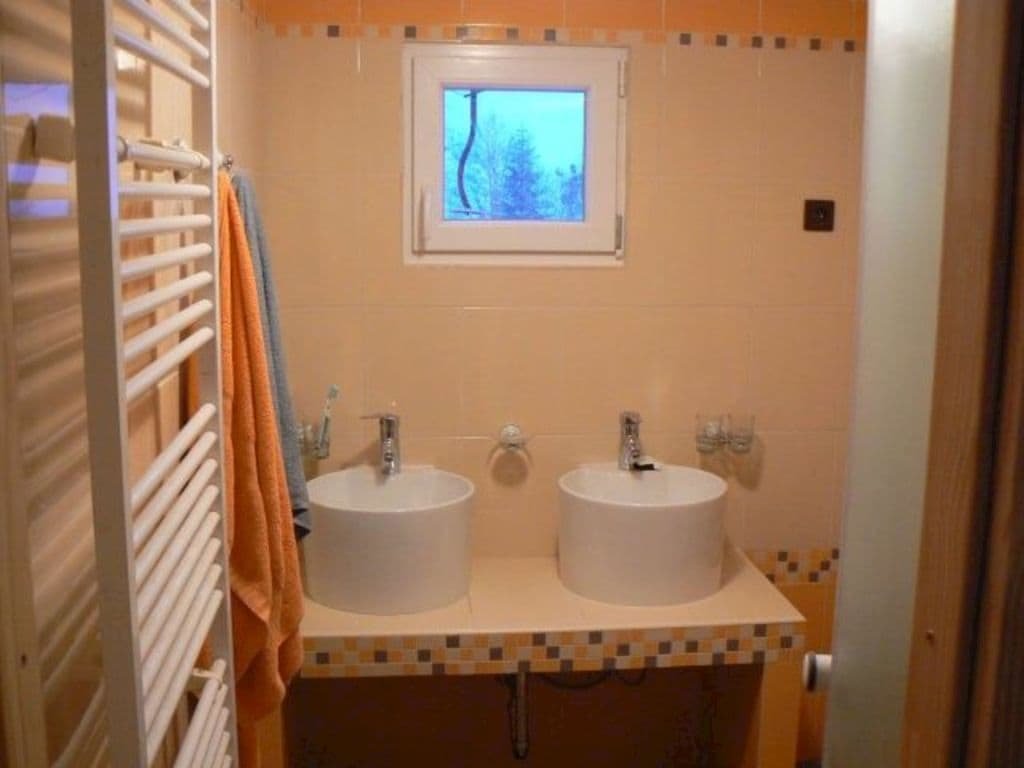 a10407-chata-u-sjezdovky-malenovice-20231213-010623-5580