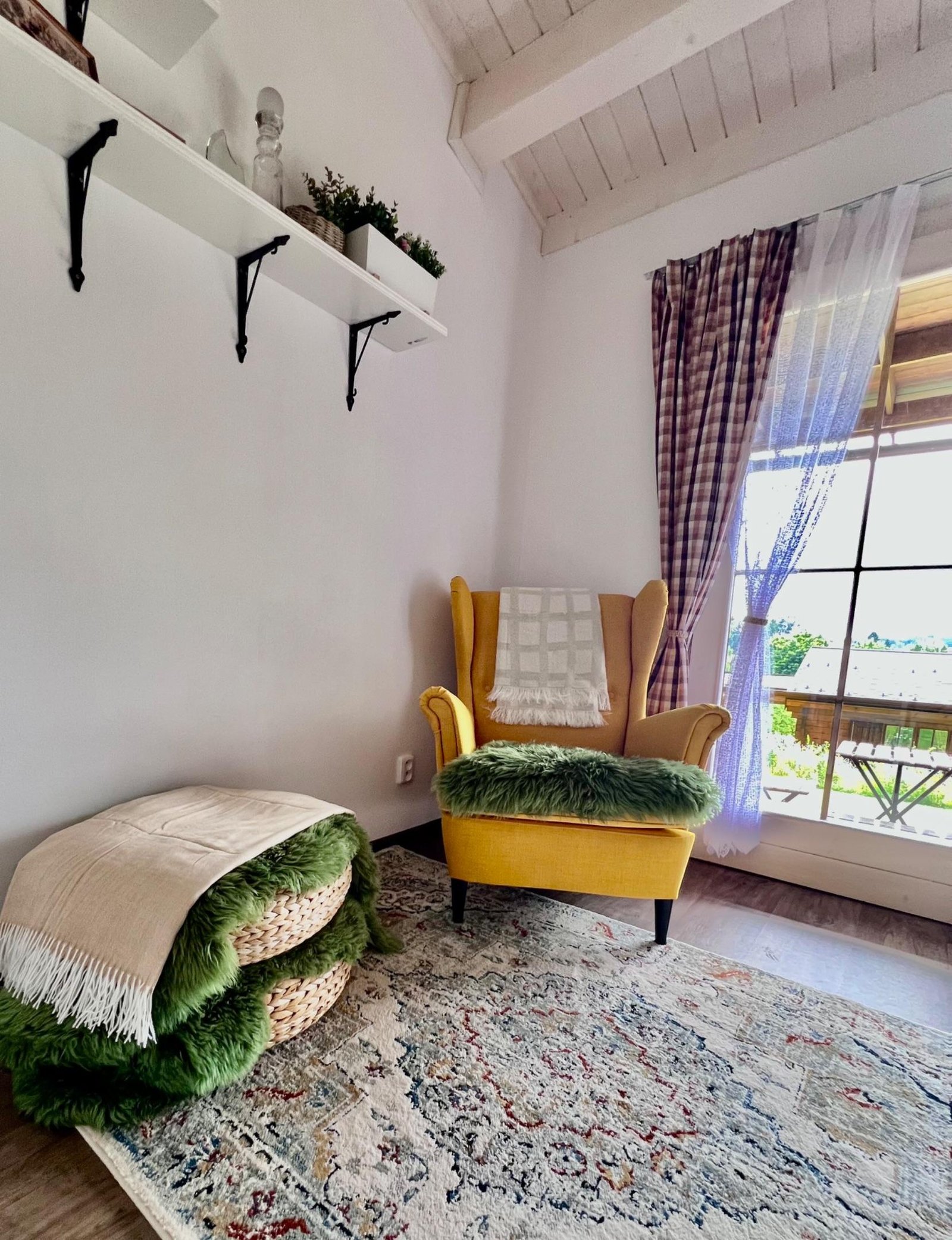 a13371-sruby-u-zelezne-ruze-20250822-153101-1588