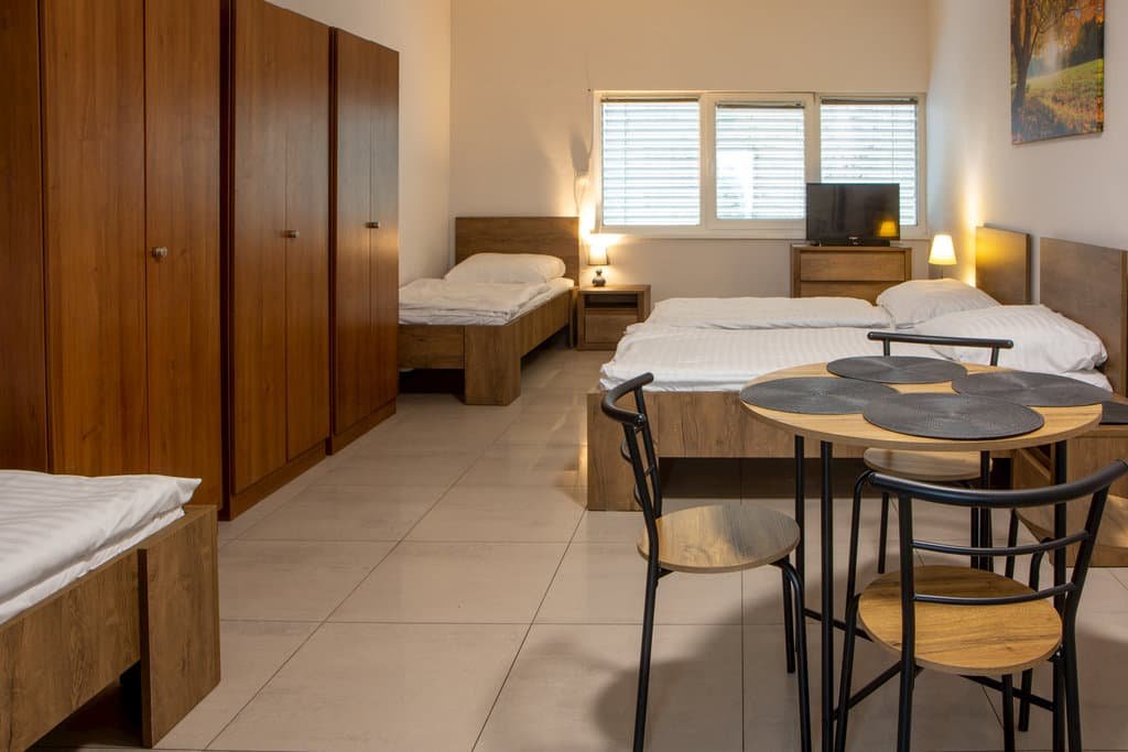 a4269-robotnicka-ubytovna-raki-petr-20231213-005730-2449