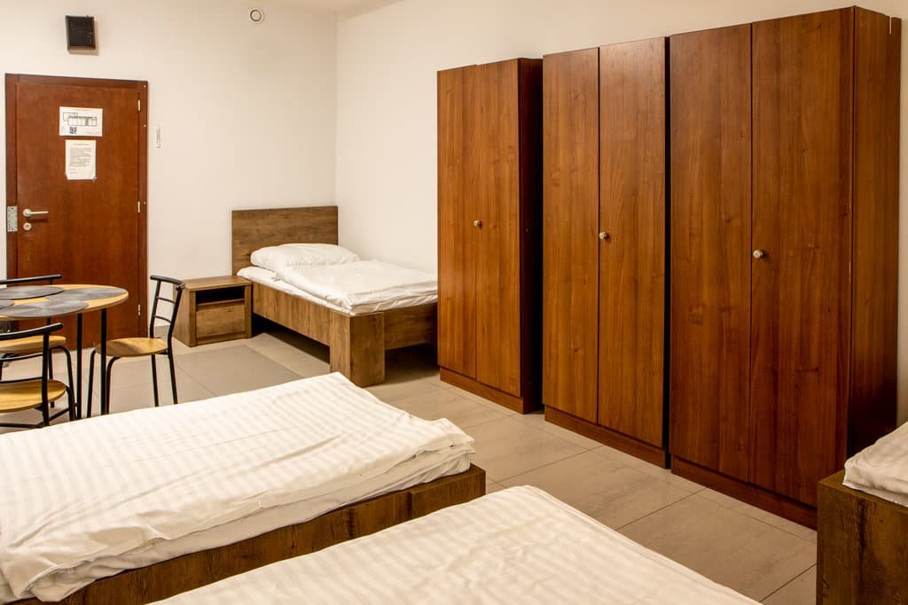 a4269-robotnicka-ubytovna-raki-petr-20231213-005730-2588