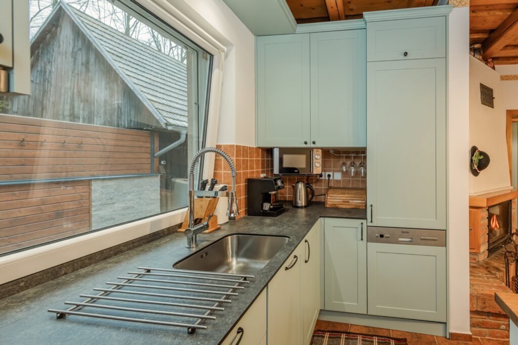 domcek pri potociku brezovica — foto 3