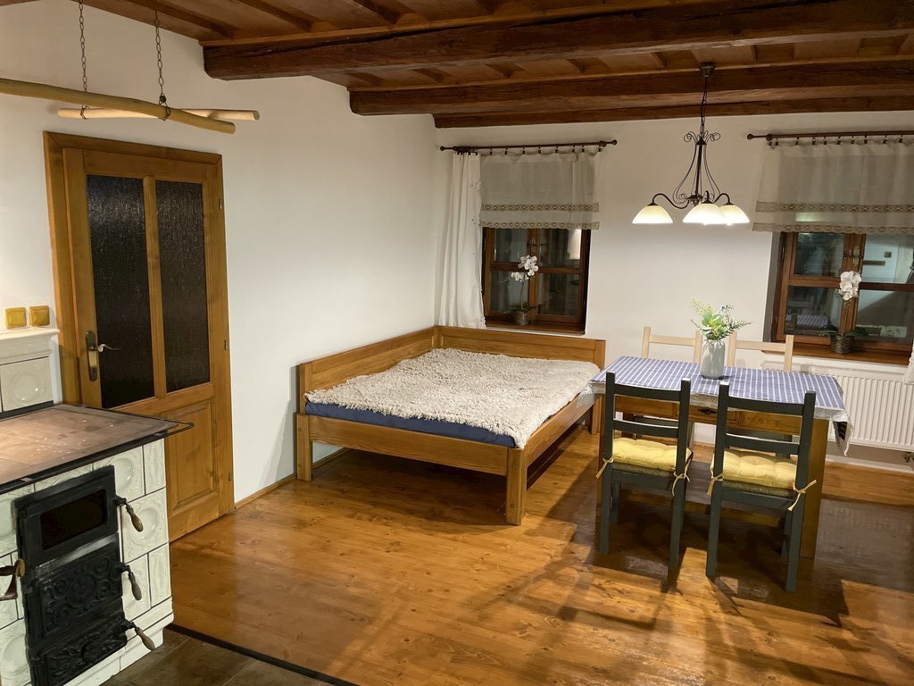 chaloupka pod hradem