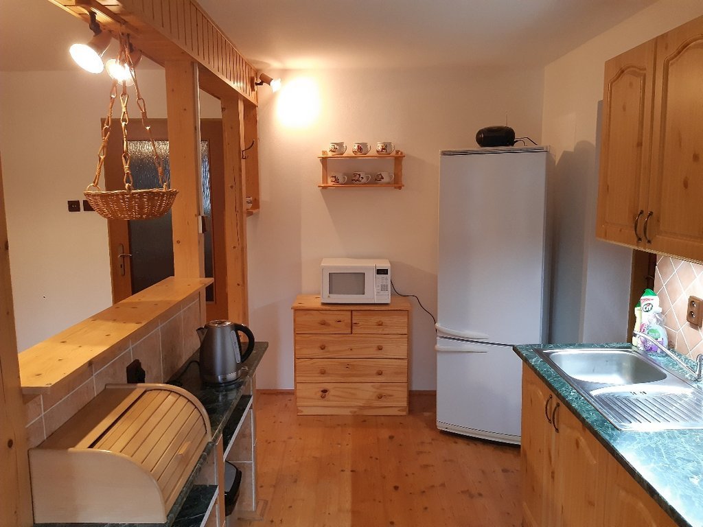 chalupa u lesku — foto 8