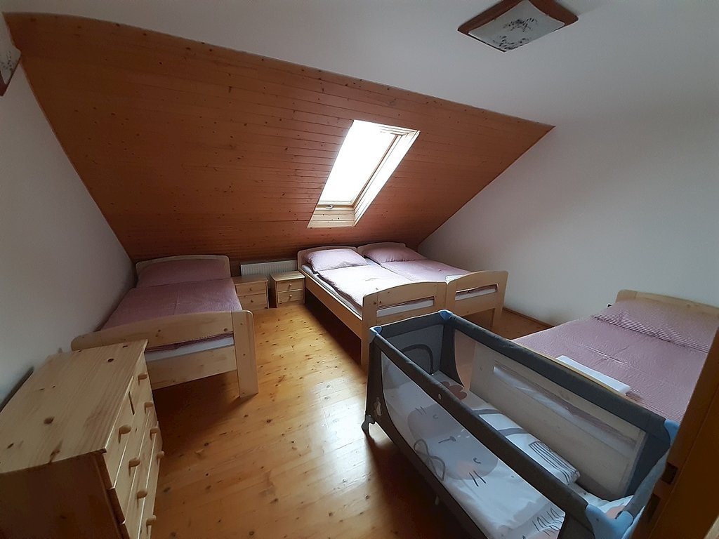 chalupa u lesku — foto 4