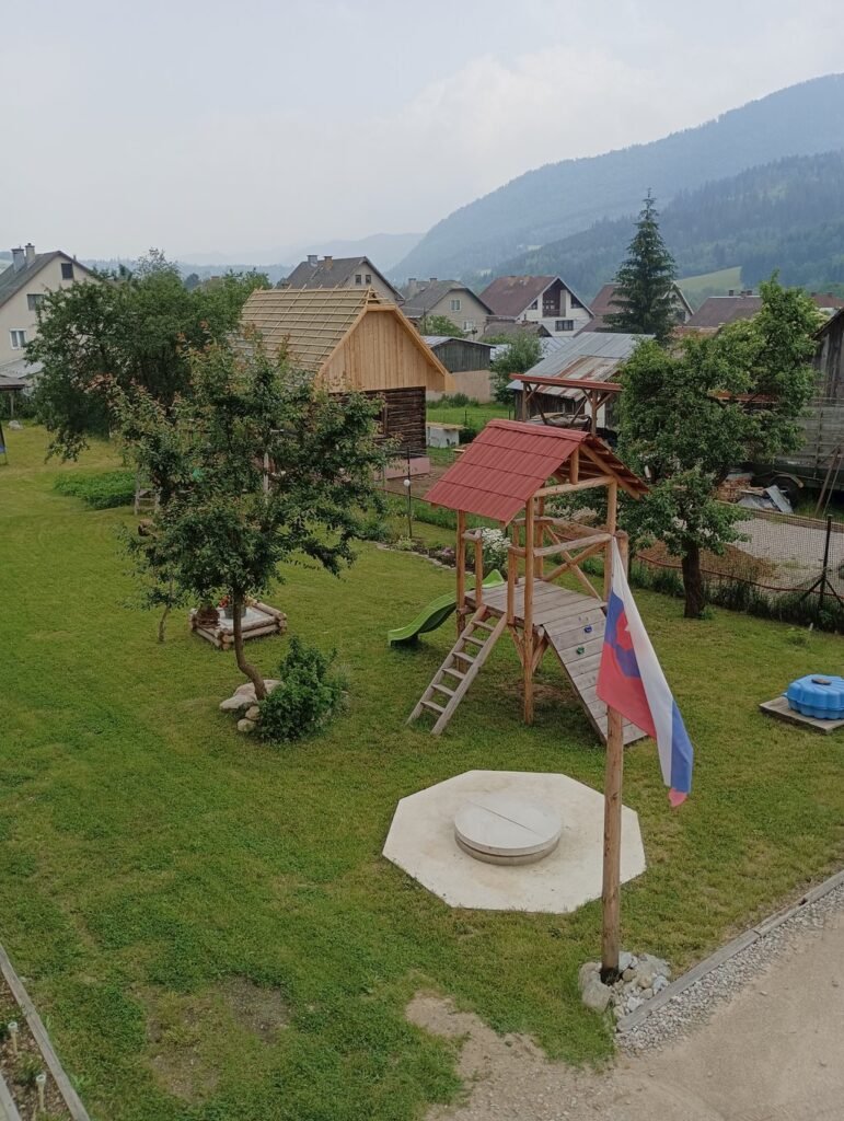 Bialikova usadlost pohorela — foto 8