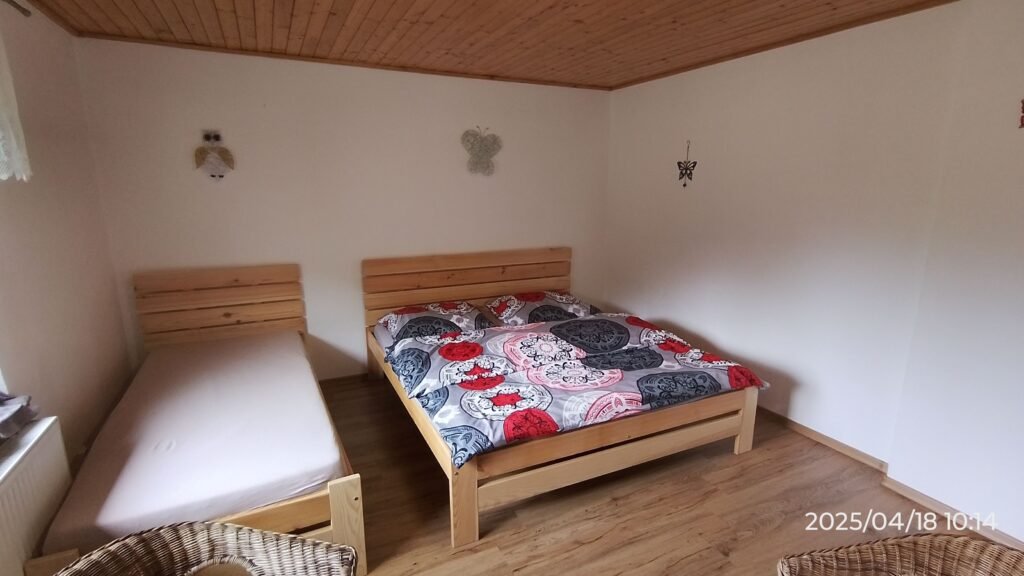 chalupa v rozpitem — foto 3