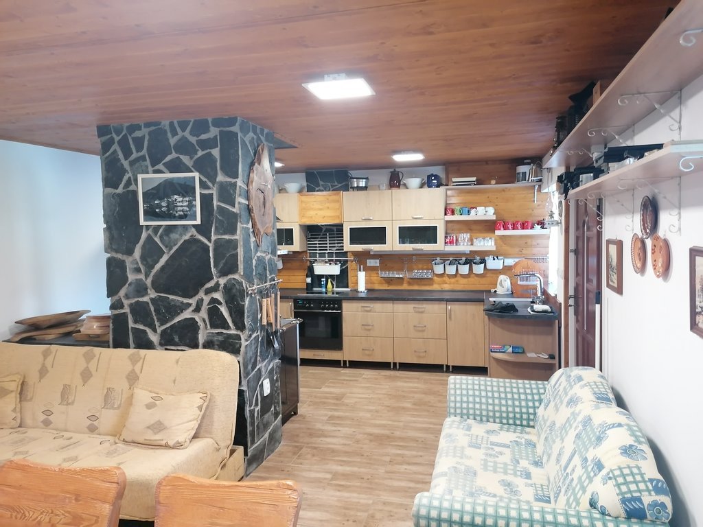 zrub na brehu — foto 3