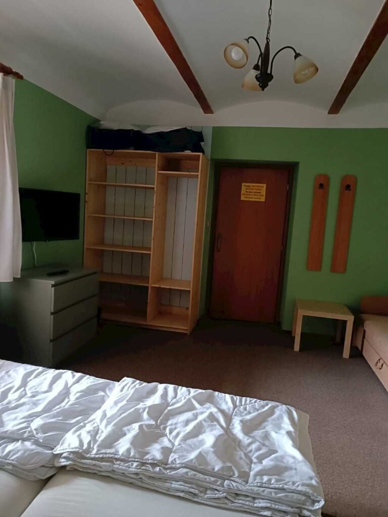 Chalupa u krakory — foto 4