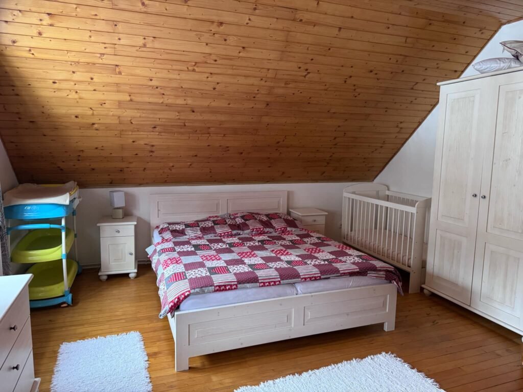 chalupa pod rozsutcom zazriva — foto 3