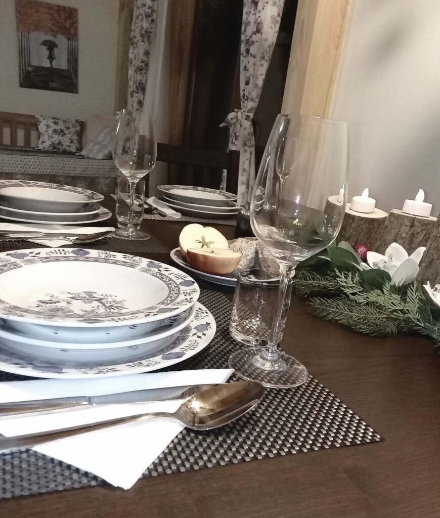 romanticka chalupa v podhradi hradu chlum — foto 3