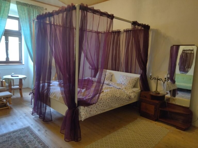 kastiel biela dama cierny rytier