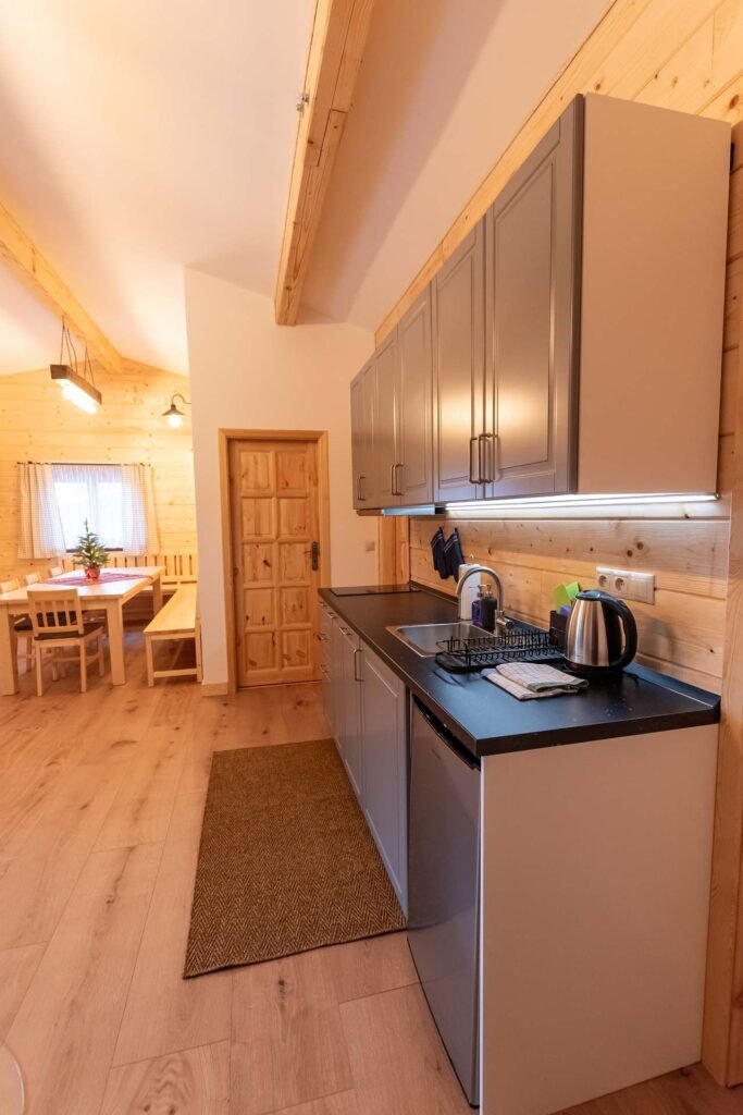 chaty pod lesom — foto 3