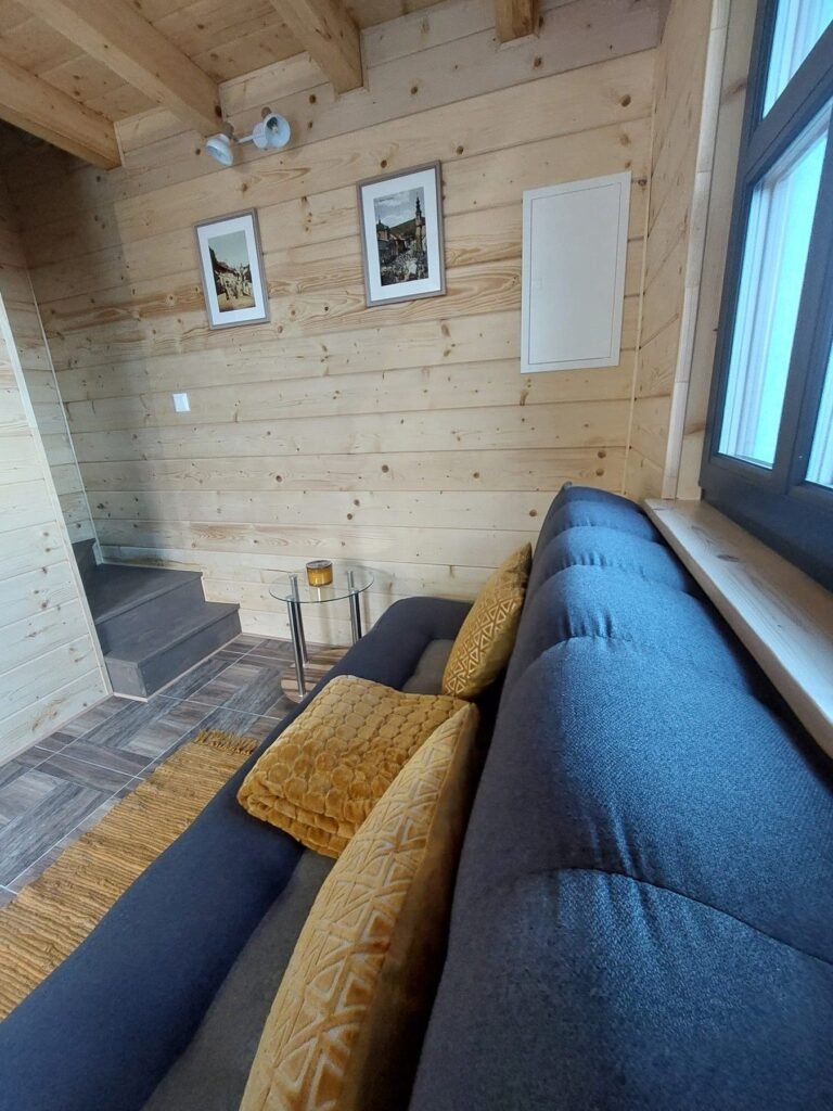 zelena chatka na vrsku — foto 3