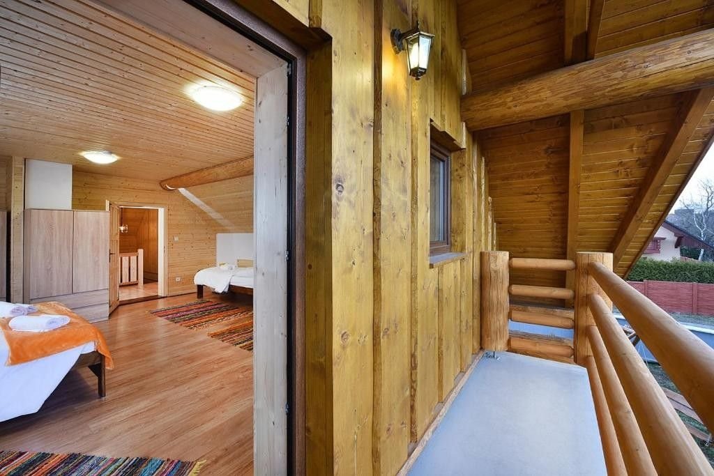 Drevenica medvedi dvor — foto 4