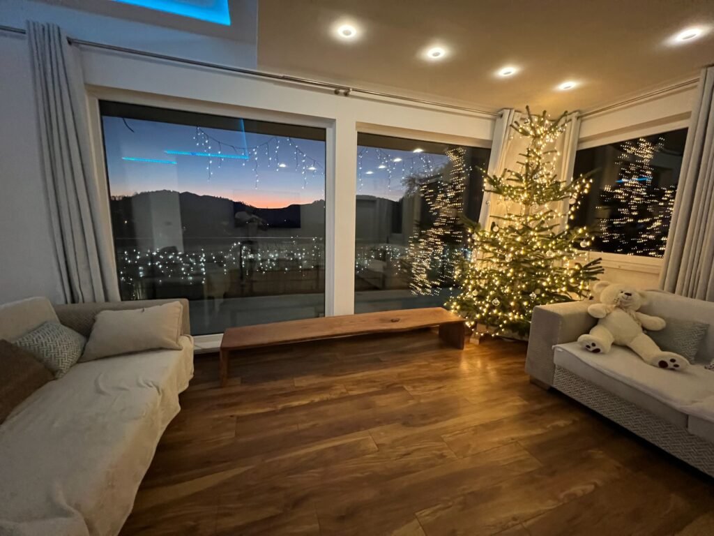 slnecna vila pod lesom