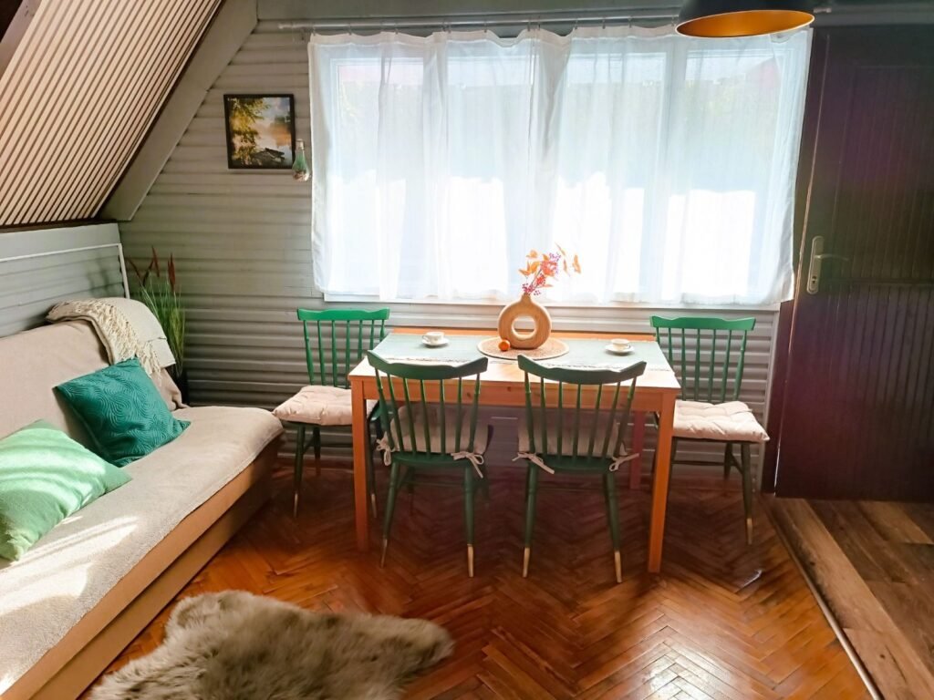 chatka pri jazere — foto 3