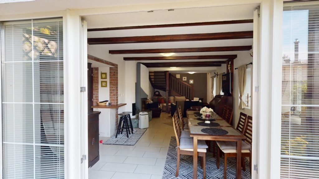 chata nad jazerom — foto 2