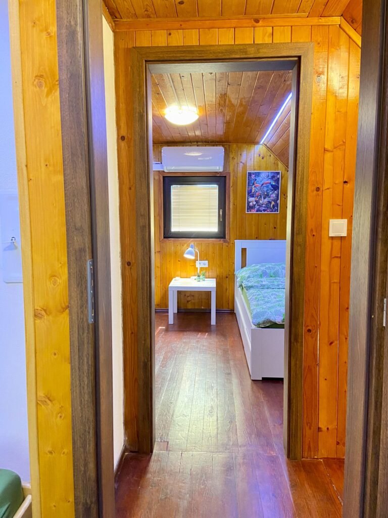 chata u tukana jedovnice — foto 3