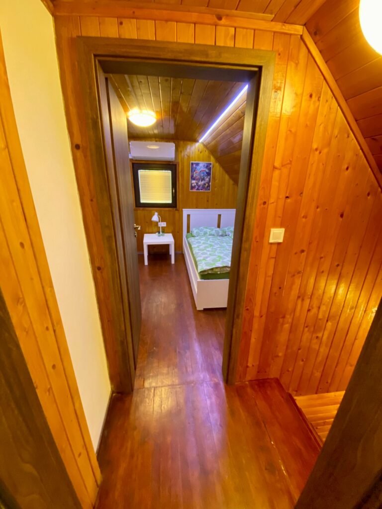 chata u tukana jedovnice — foto 2