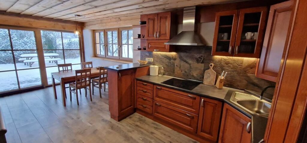 srubova chata tis — foto 2