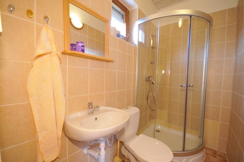 chata nicol — foto 2