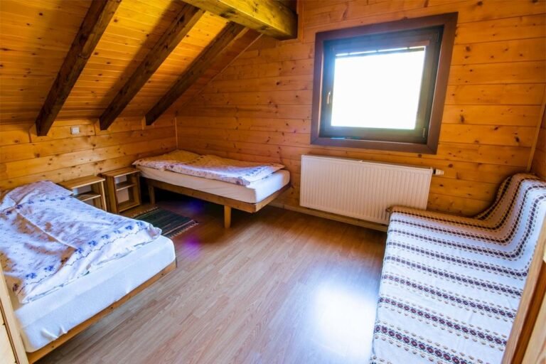 chata pri studenom vodopade