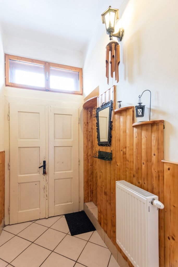 chalupa a apartmanovy domcek chlievy — foto 8