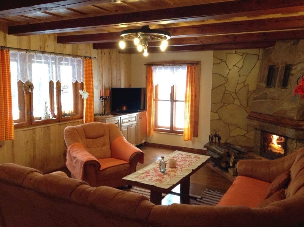 drevenicka vo dvore — foto 3