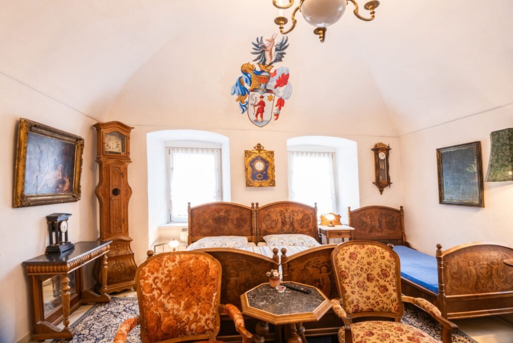 zemianska kuria vachtar