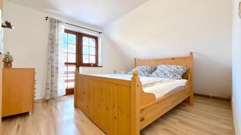 dreveny zrub oscadnica