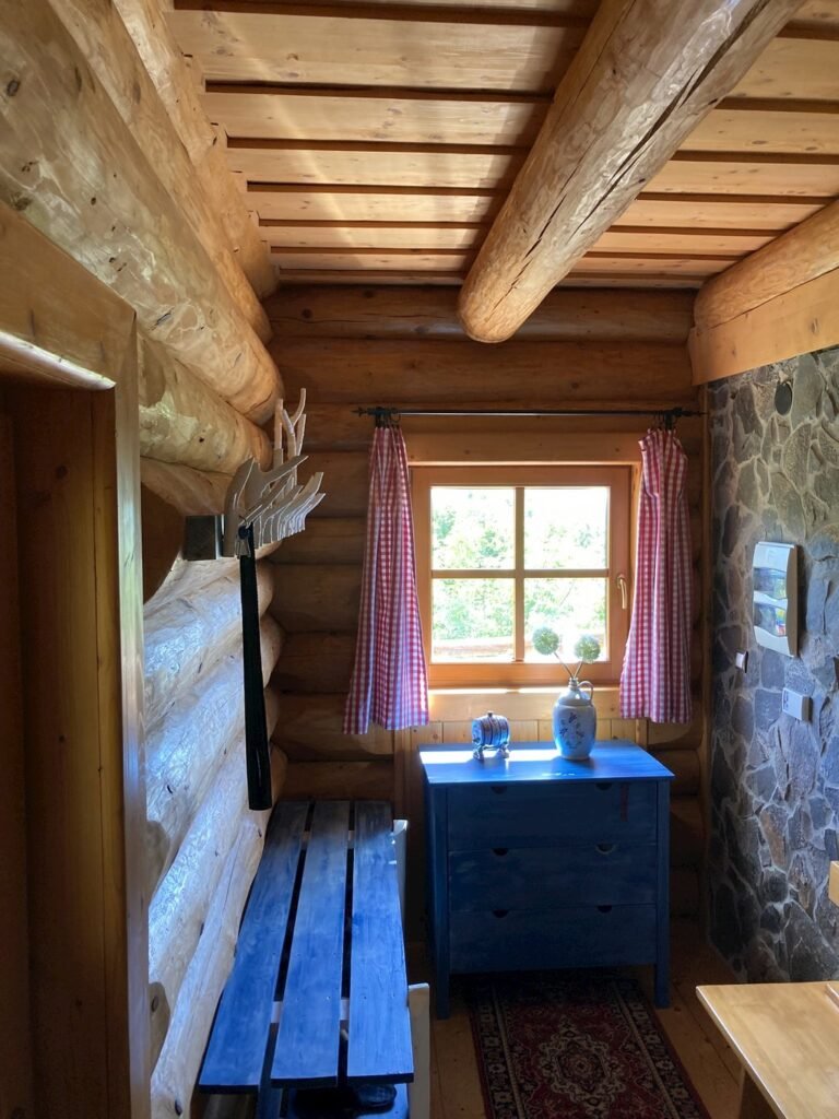 zrubovy dom na samote — foto 3