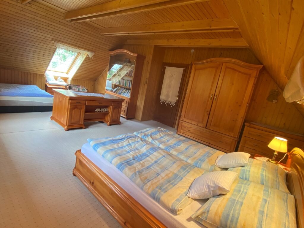 zatisie pod lesom — foto 3