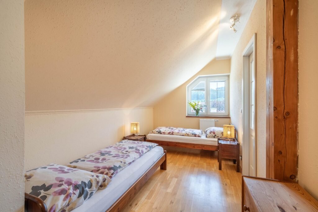 Drevniky resort slapy s vyhrivanym vnitrnim bazenem — foto 5