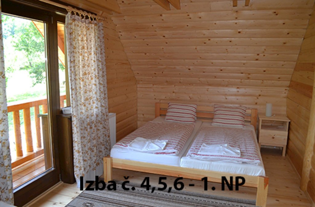 Zrub pod borovicou — foto 8