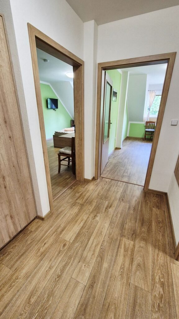 Penzion a restaurace zlatovlaska u zamku cervena lhota — foto 7