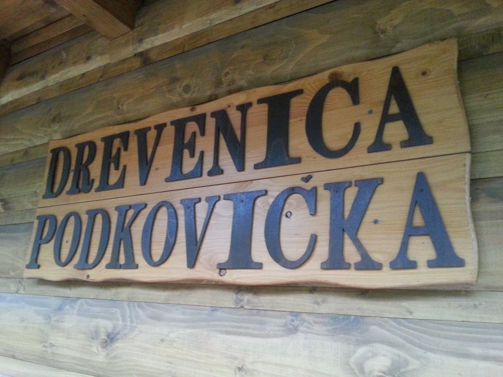 Drevenica podkovicka — foto 6
