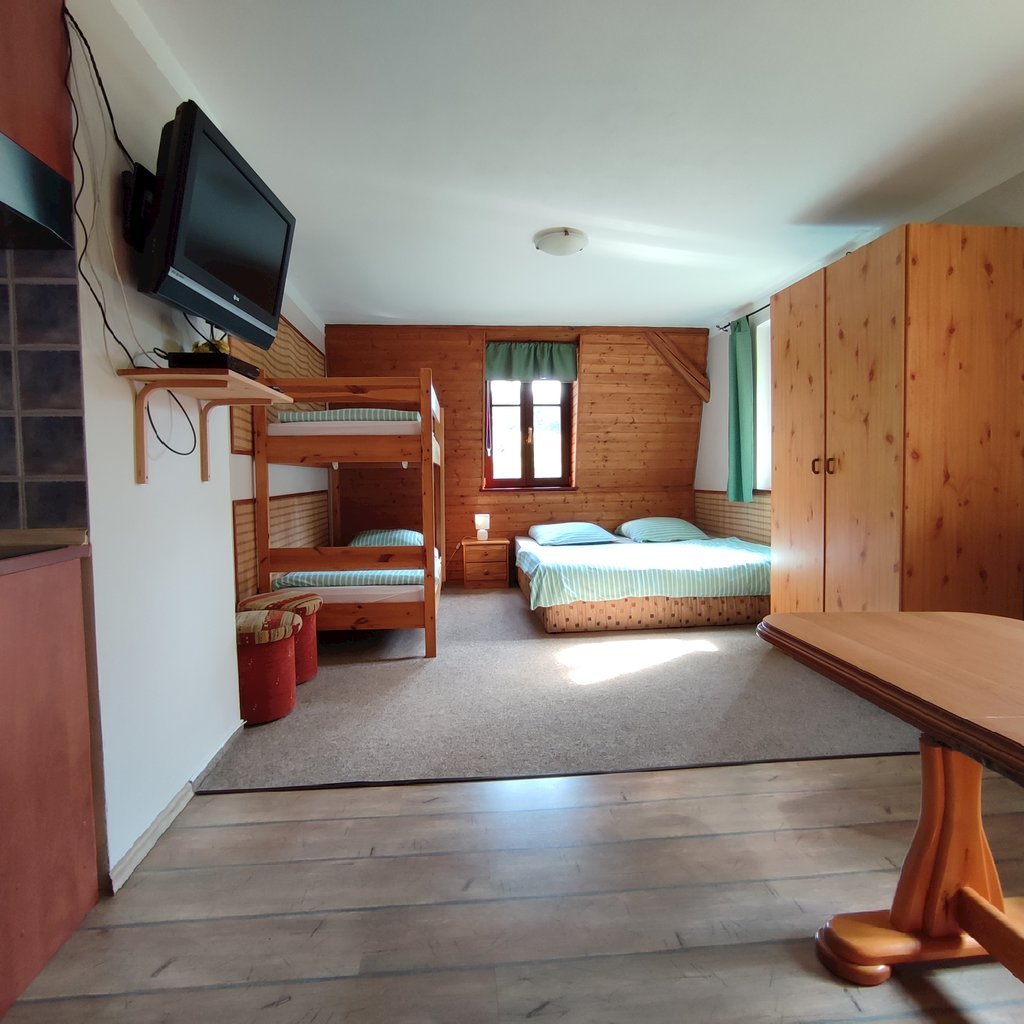 apartmany a dum s verandou chribska — foto 8