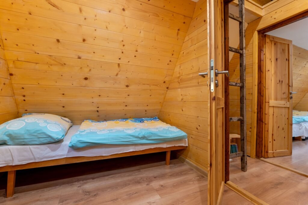 chatka v lese skipark malino brdo