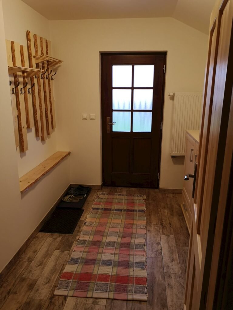 Drevenica ludmila pod hatami — foto 7