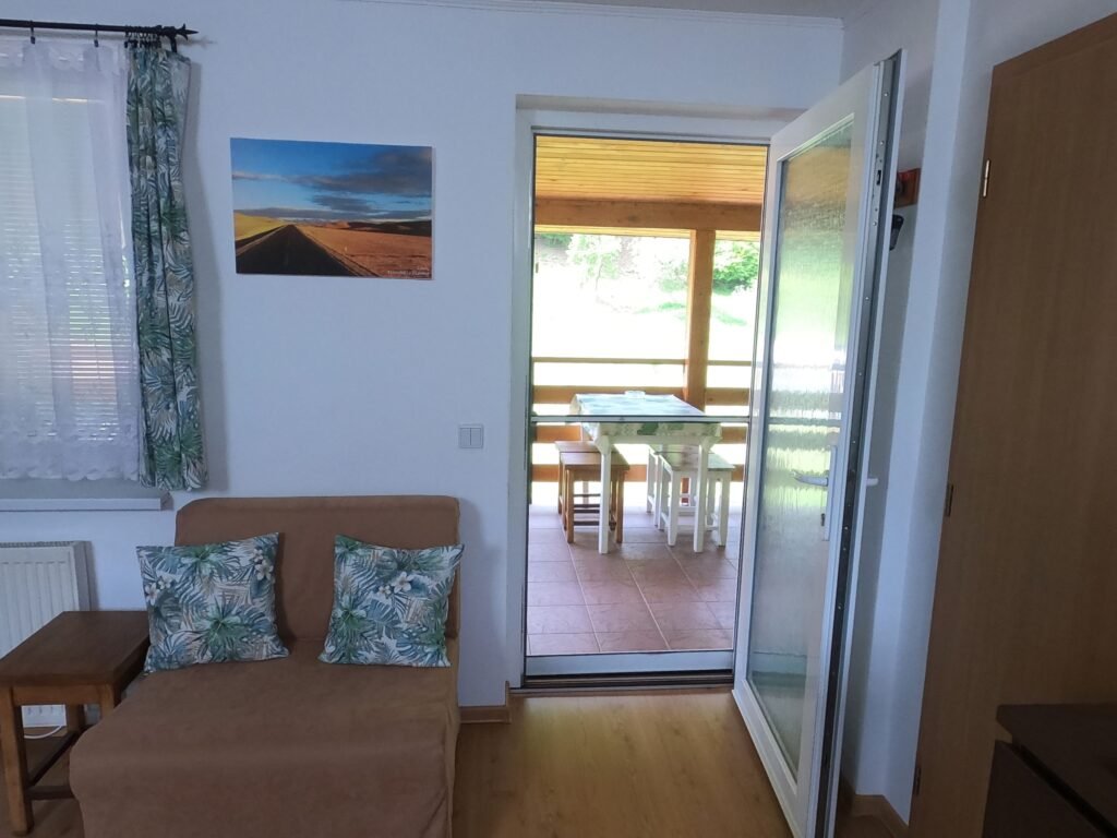 zeleny dom pri potoku — foto 2