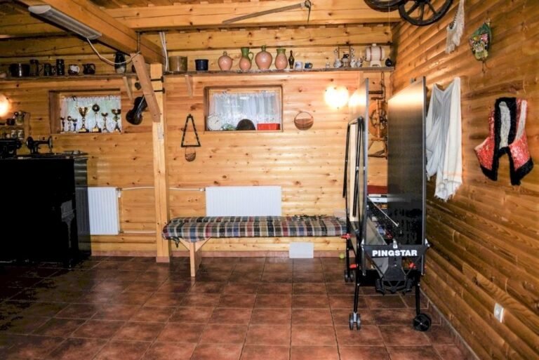 drevenica pod jasenom