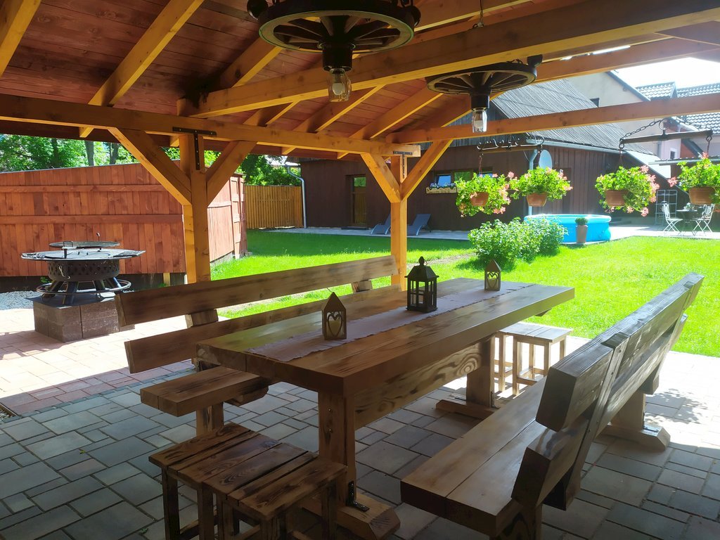 apartman za hostincom