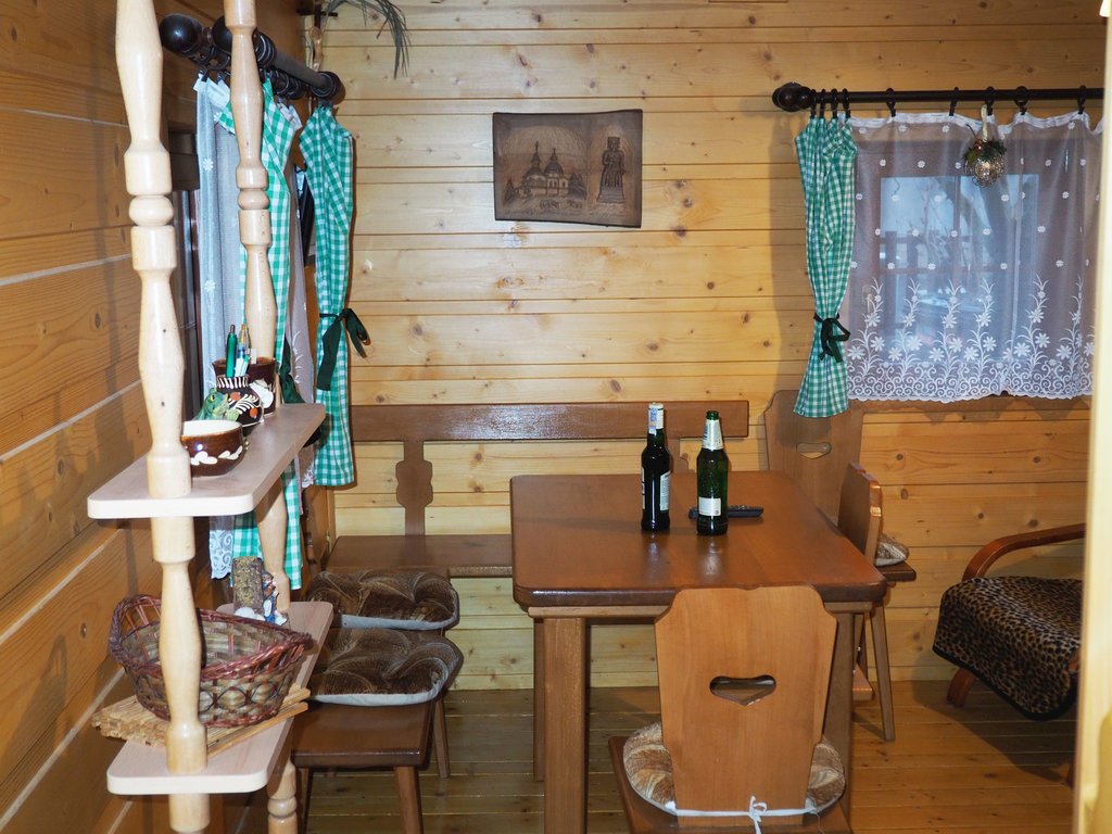 roubena chata v zasove — foto 3