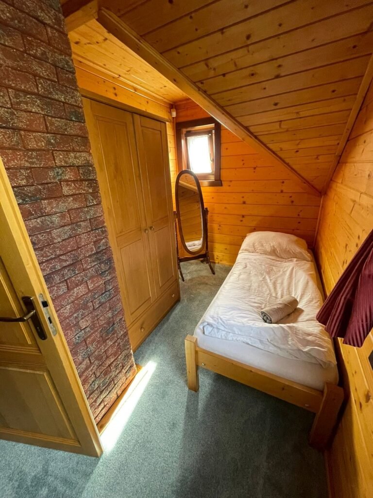 chata s domcekom na strome — foto 3