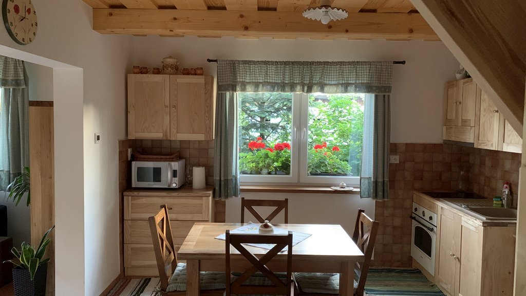 drevenica za dedinou — foto 3