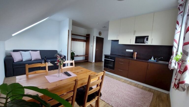 apartmany kohoutek a slepicka v novohradskych horach