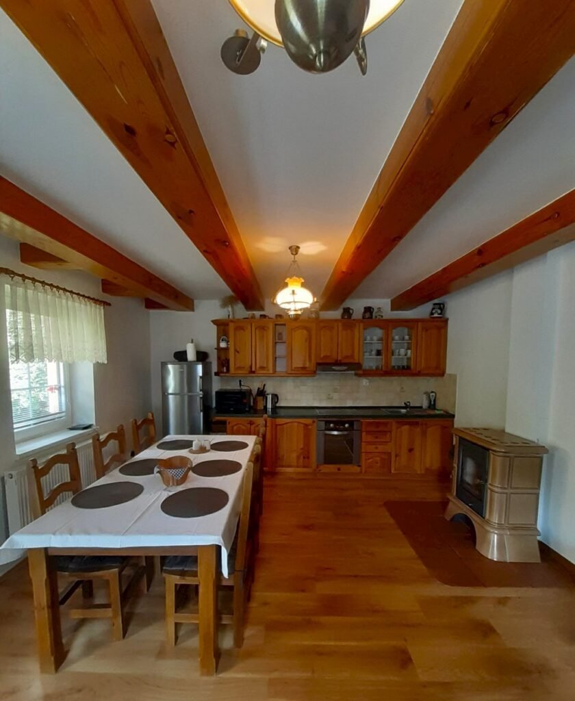 novopostavena chata kubo