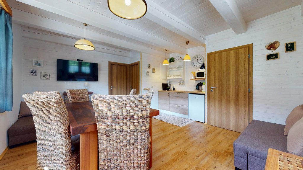 chata pri jazere lestiny — foto 4