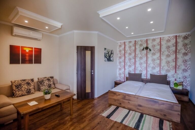 corvin pension restaurant